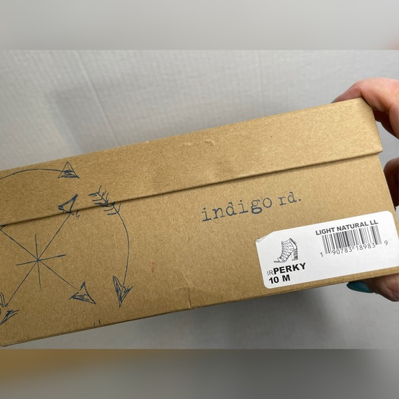 Indigo Rd Perky faux leather Caged Stacked Heel Sandal Sz 10 like new! - Picture 8 of 8